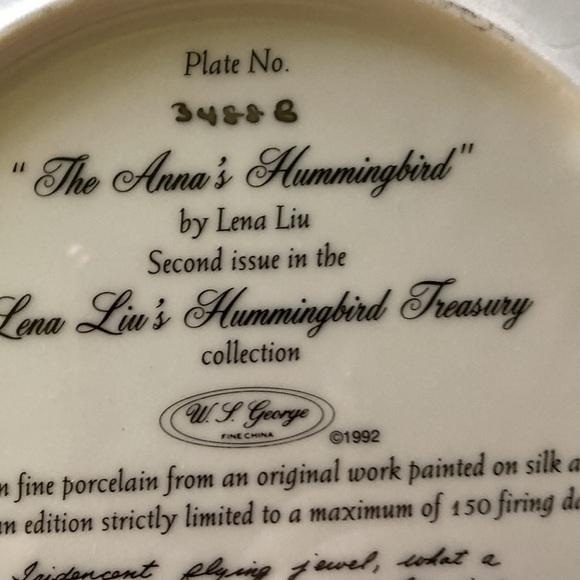 COLLECTOR PLATE ‘Thé Anna’s Hummingbird’ w’ Hanger - Picture 3 of 3